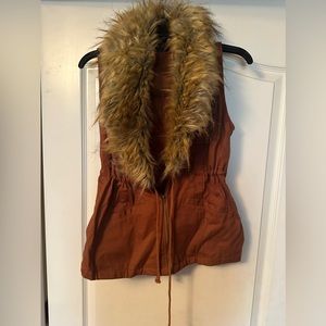 Peach Love California vest with removable fur collar